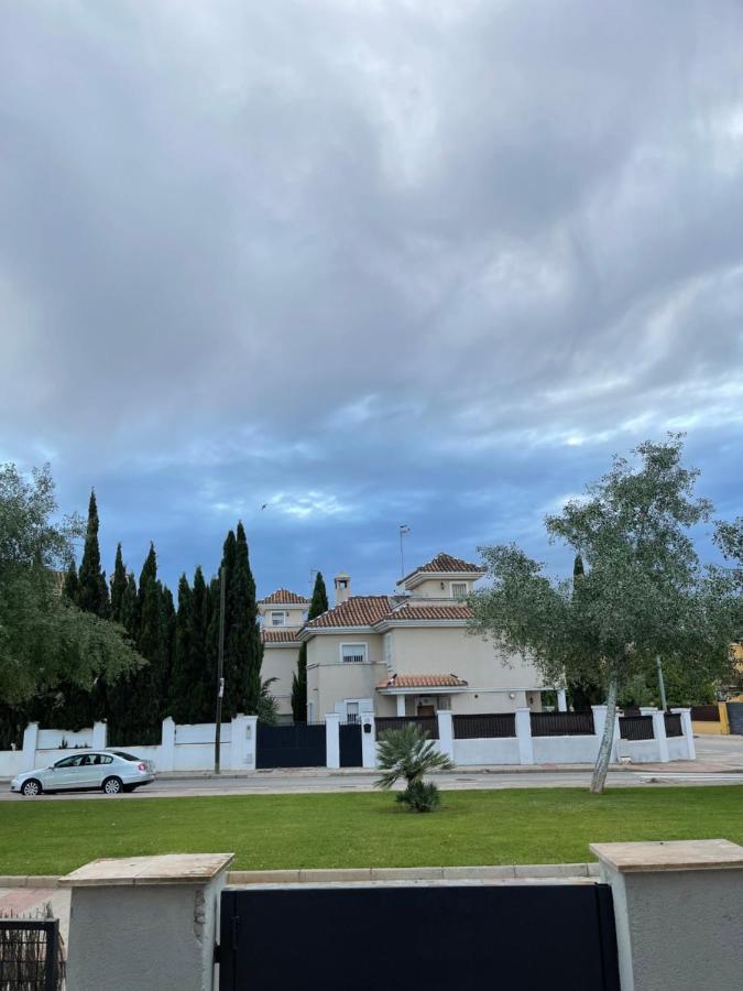 Exclusivo Chalet Sevilla. ¡Jardin & Cocina! Alcalá de Guadaira Eksteriør bilde